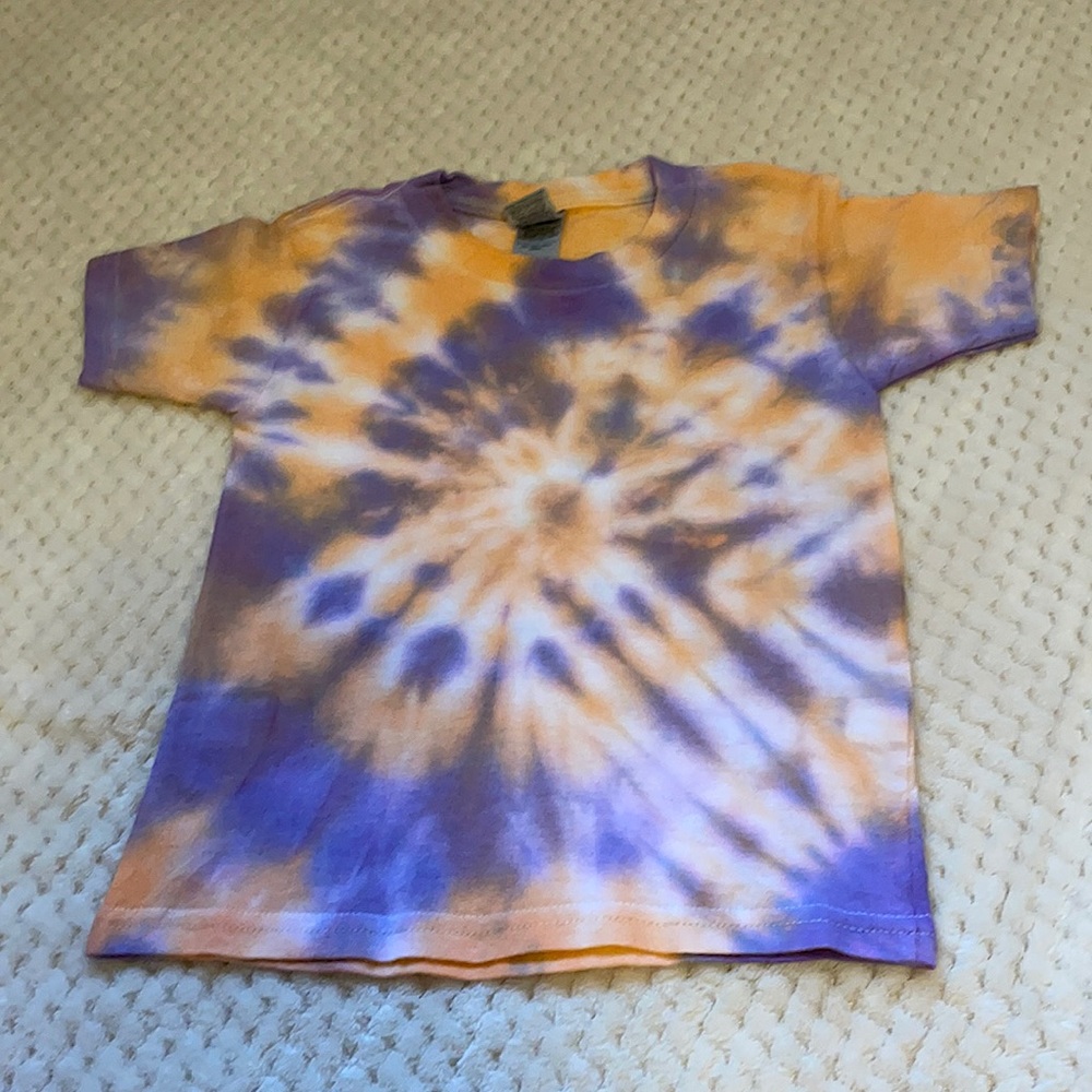 Kids Tie Dye T-shirt.